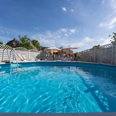 Petri Apartment Vicopisano